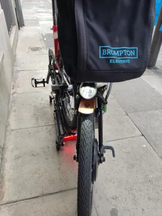 Brompton Eléctrica Roja