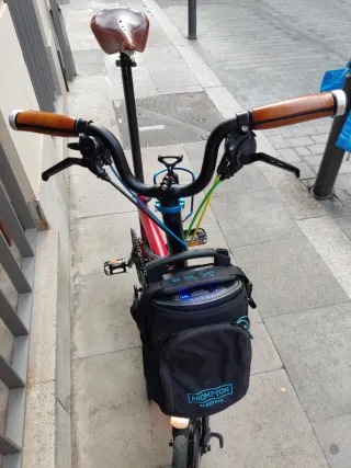 Brompton Eléctrica Roja