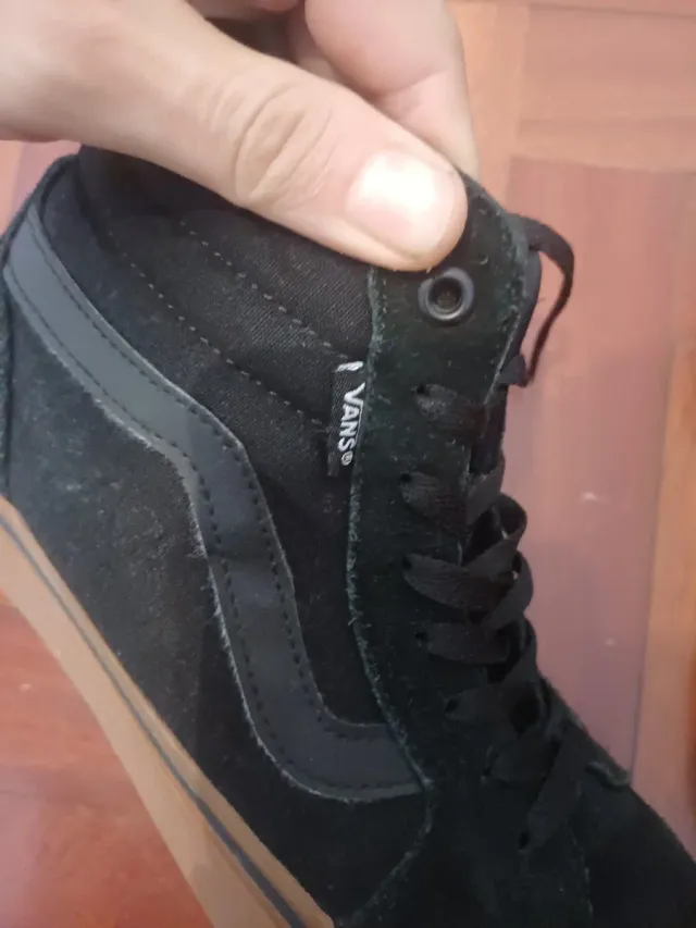 Zapatillas Vans Altas Negras y Marrones de segunda mano por 20 EUR