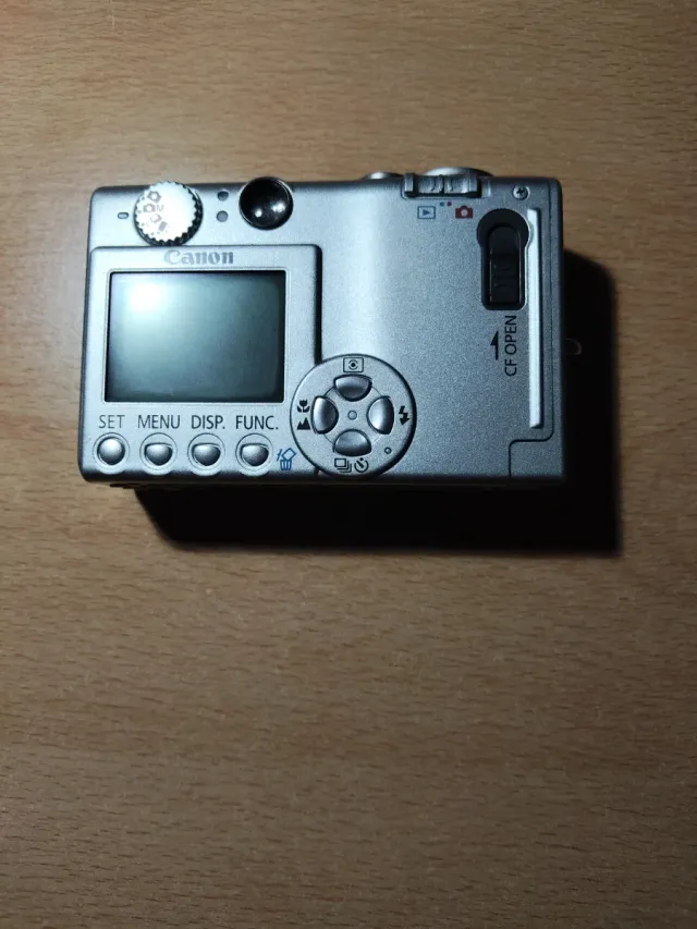 Canon IXUS 400 Cámara Digital Plata