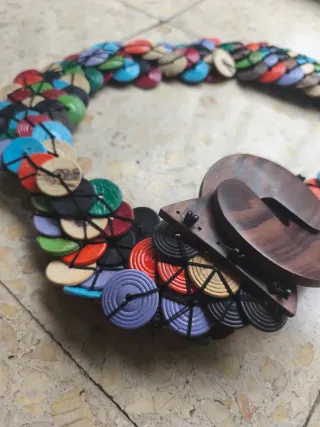 Cinturón elástico de madera multicolor