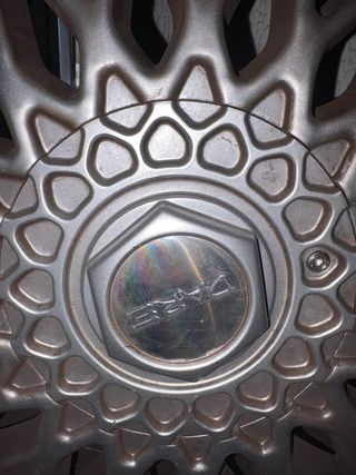 4 Llantas DARE en buen estado