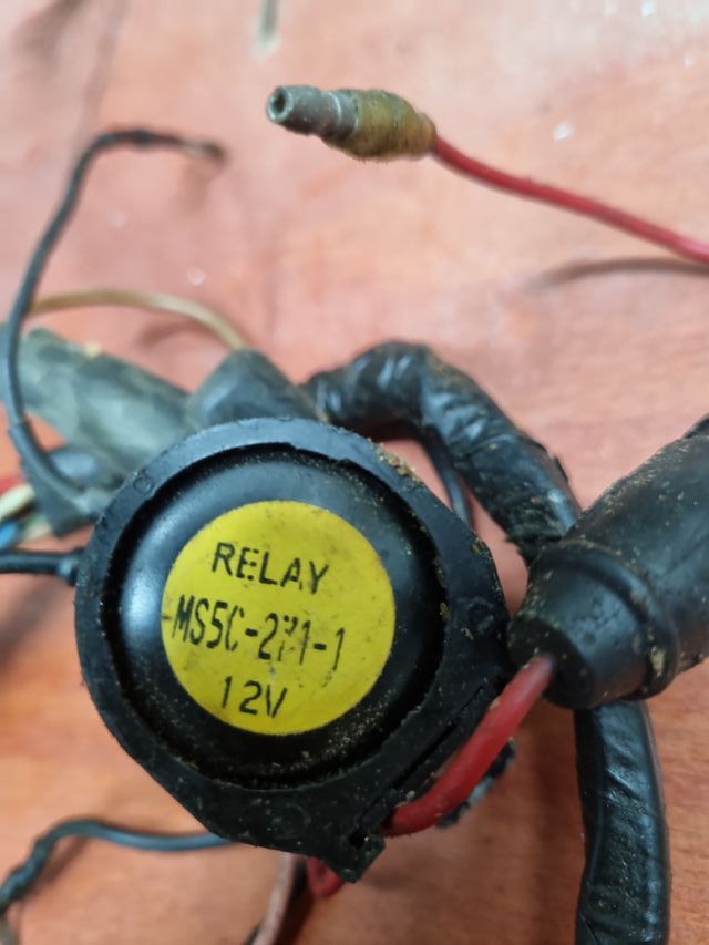 Relé Yamaha 60cv fueraborda