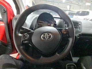 Toyota Aygo 1.0 70 x-play