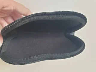 ✝️Funda de gafas con imagen de la Virgen y colgant