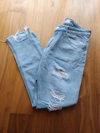 Pantalones vaqueros rotos talla 40-44