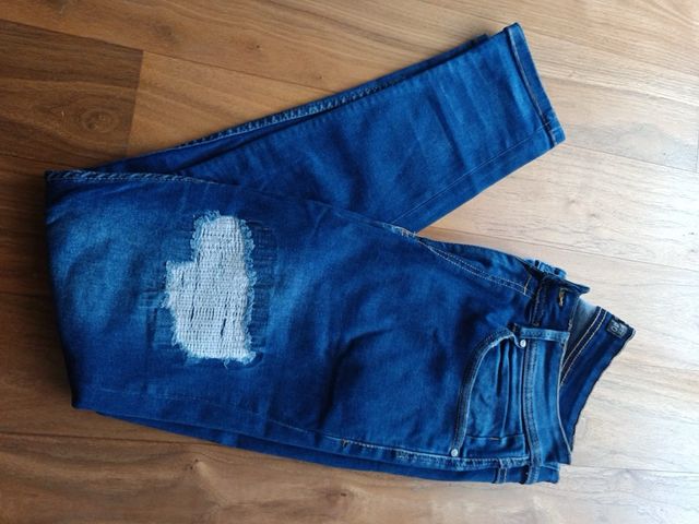 Pantalones vaqueros rotos talla 40-44