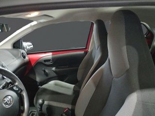 Toyota Aygo 1.0 70 x-play