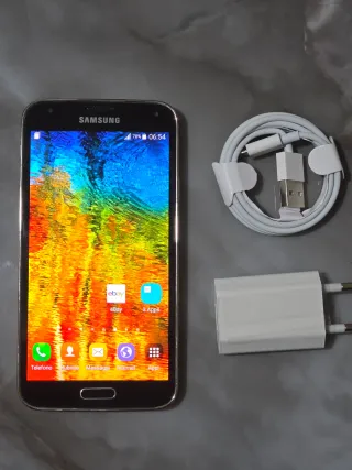 Samsung S5 Bianco con caricabatterie e cavo