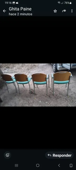 Juego de 4 sillas tapizadas