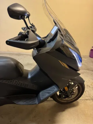 Zontes E350 Scooter