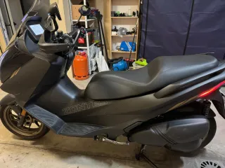 Zontes E350 Scooter