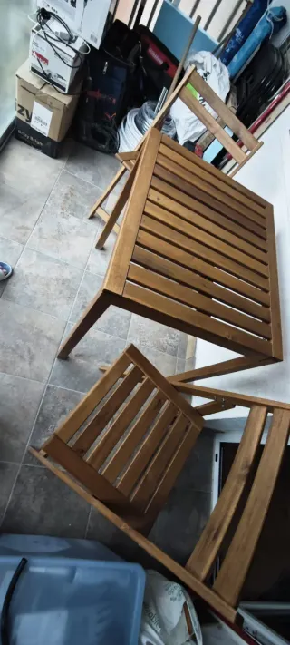 Mesa Terraza y 2 Sillas Plegables Madera