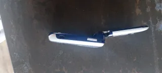 Móvil Motorola Azul y Plateado