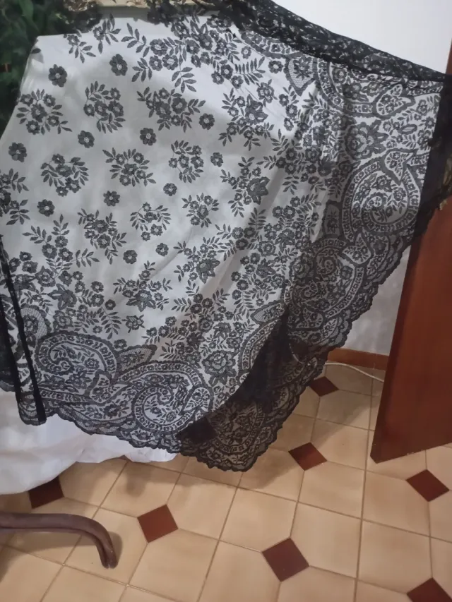 Mantilla Seda Encaje Granada Hecha Mano