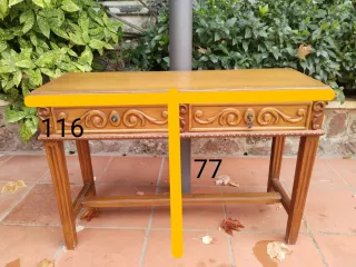 Mueble tocador antiguo con espejo ovalado