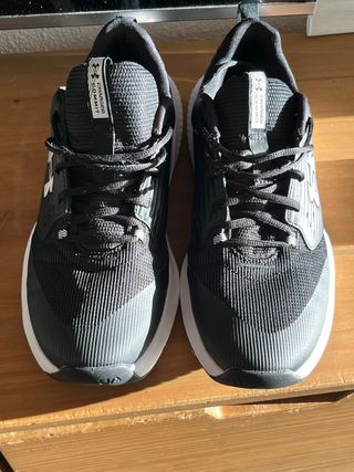 Zapatillas UA Charged Commit TR 4