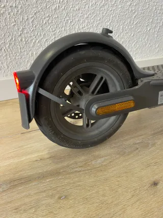 Patinete Xiaomi Pro 2 + ruedas recambio y gancho