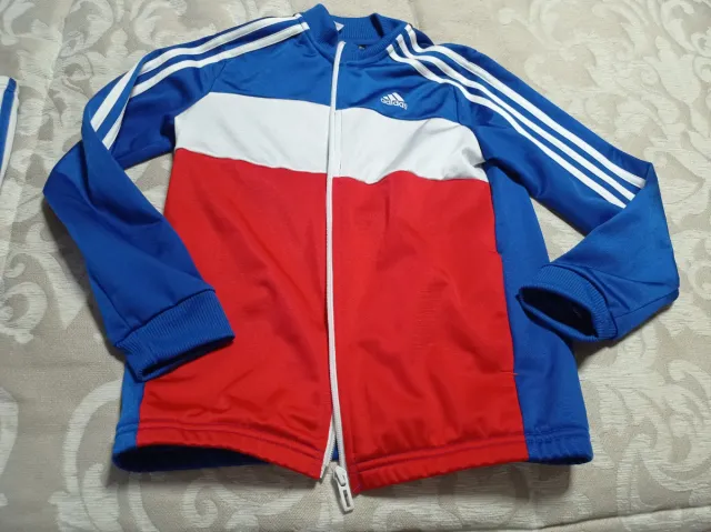 Chándal Adidas niño.