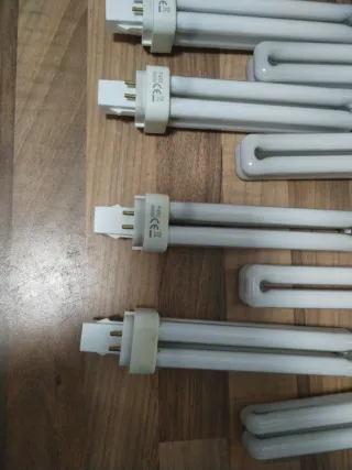 Focos de luz metálico