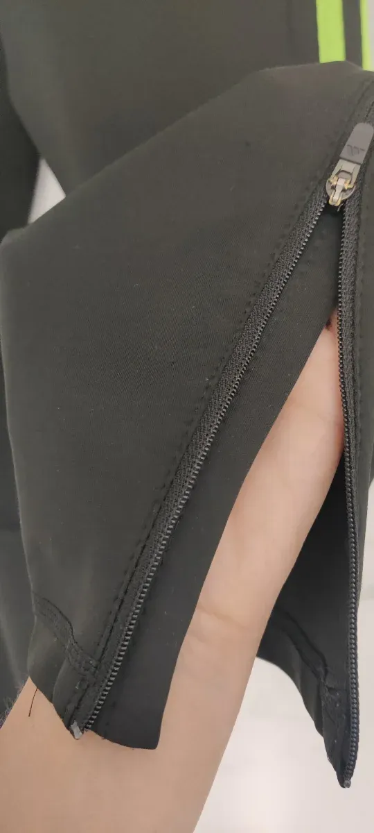 Pantalón Adidas Hombre Negro y Verde