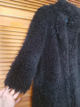 Abrigo negro pelo. Sfera. Talla M