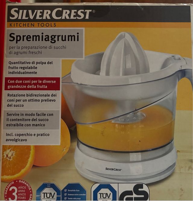 Spremiagrumi elettrico bianco