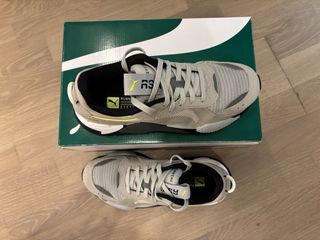 Scarpe Puma RS-X Hard Drive Grigio Bianco.