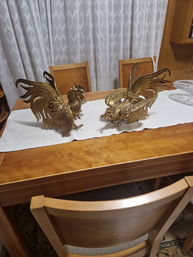 Pareja Gallos Latón Decorativos