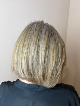 • SERVICIO DE PELUQUERÍA •