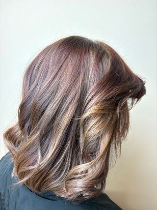 • SERVICIO DE PELUQUERÍA •