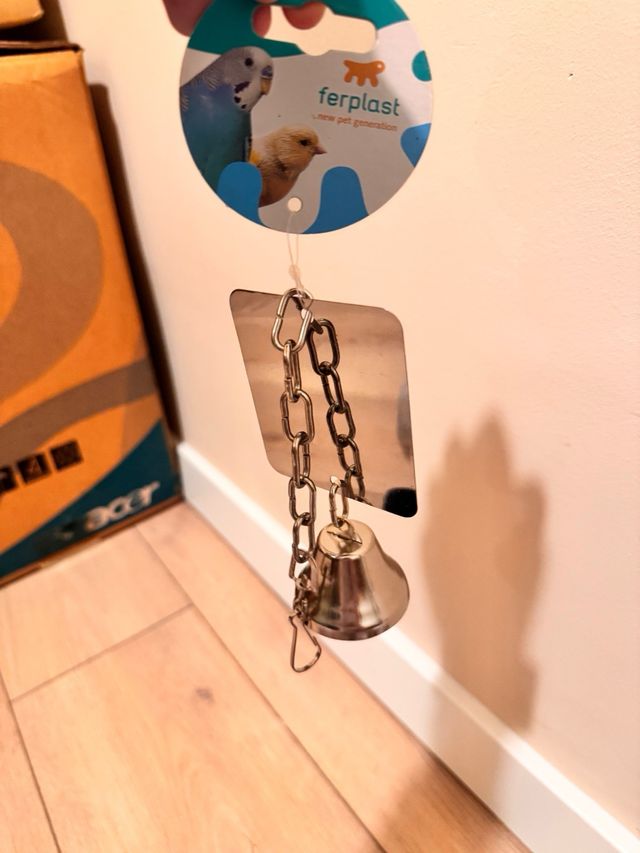 Colgante para pájaros con espejo y cascabel