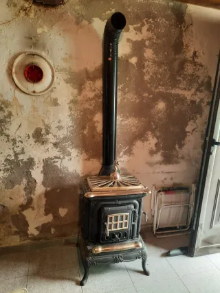 Estufa de leña nueva, sin estrenar Tubo y codo