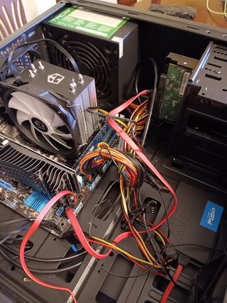 Ordenador Gaming prácticamente nuevo