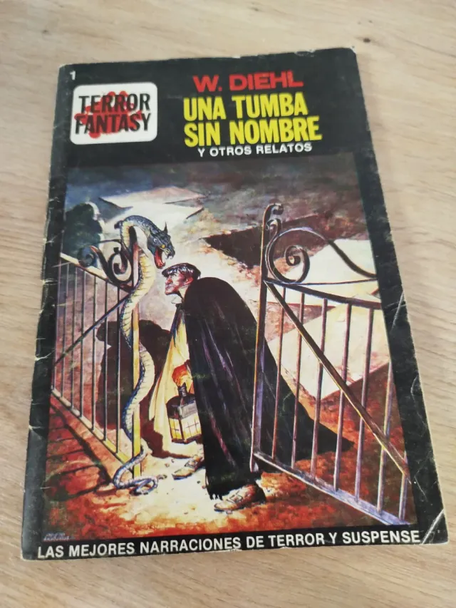 Revista antigua Una tumba sin nombre y otros relat