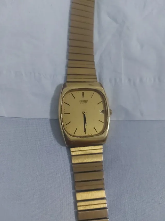 Reloj Seiko Quartz Dorado Antiguo