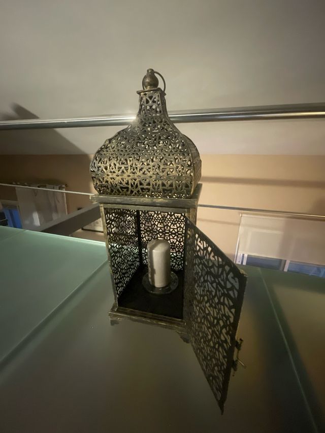 Farolillo árabe metal negro y dorado