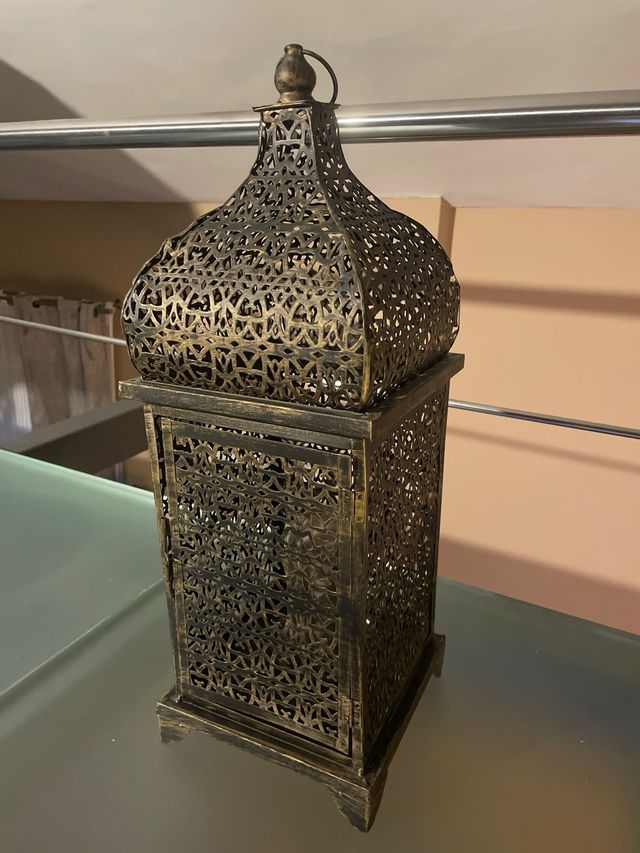 Farolillo árabe metal negro y dorado