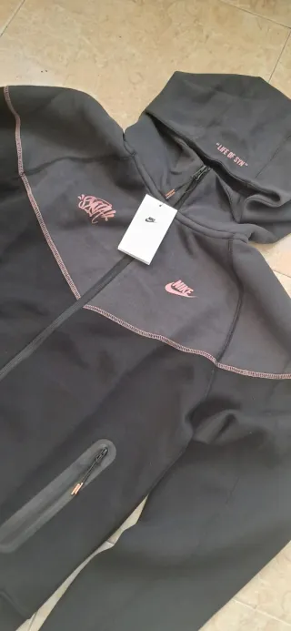 Conjunto Nike x Syna
