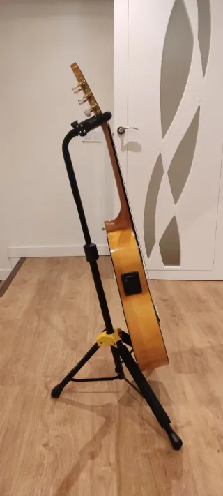 Guitarra Flamenca Maciza con previo