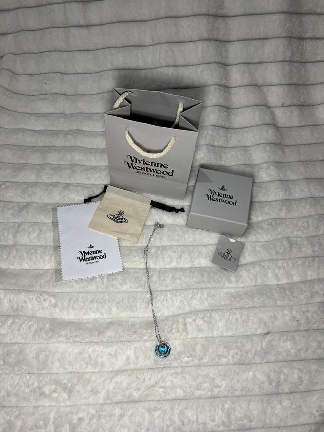 Collar Vivienne Westwood Saturno Orbe Azul Plata