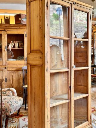 Armario rústico librería de madera y cristal