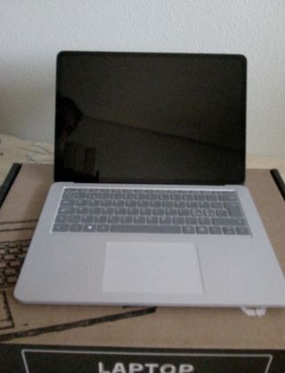 Surface Laptop Studio 14" 16Gb RAM 256Gb SSD i5-11