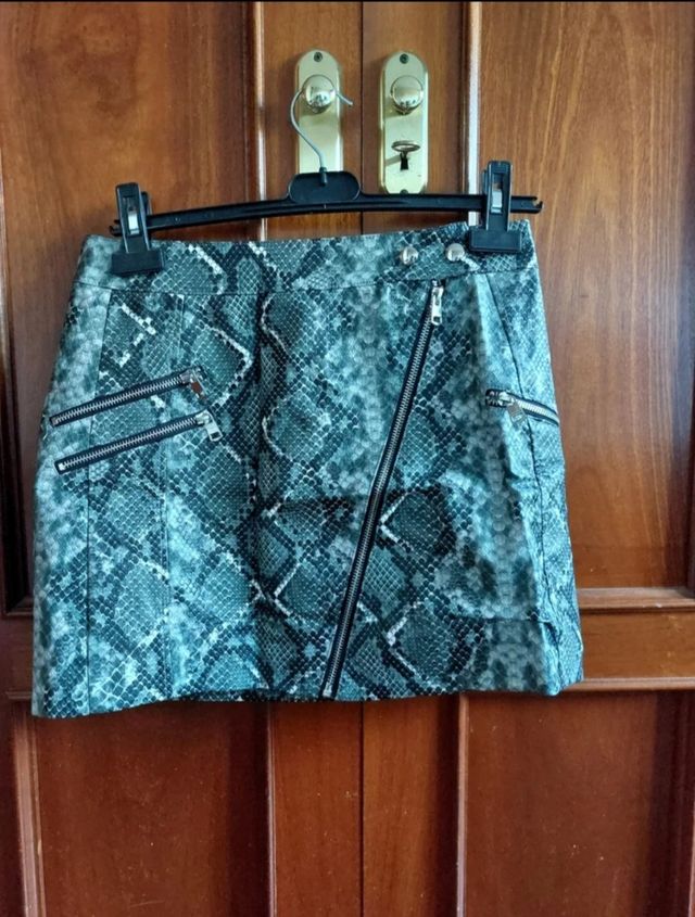 Minifalda serpiente con cremalleras