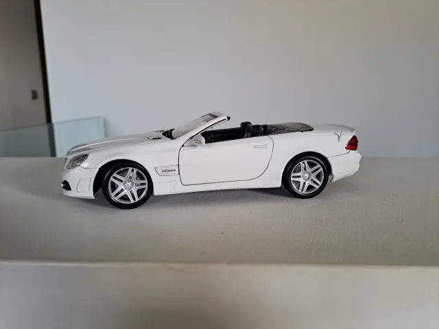 Mercedes SL63 AMG