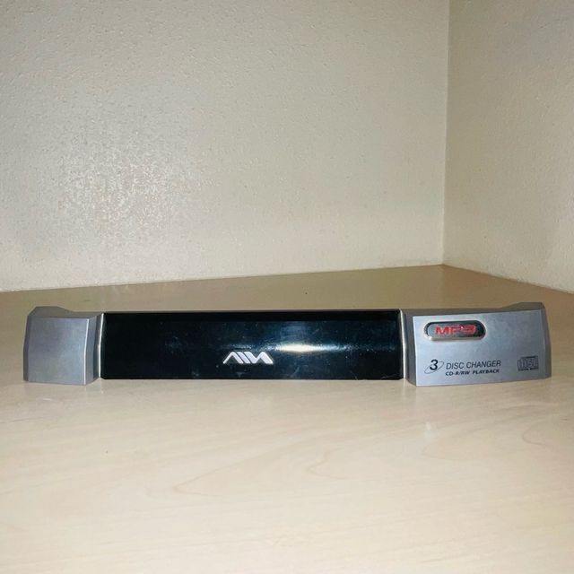 Embellecedor Aiwa CD MP3 3 discos