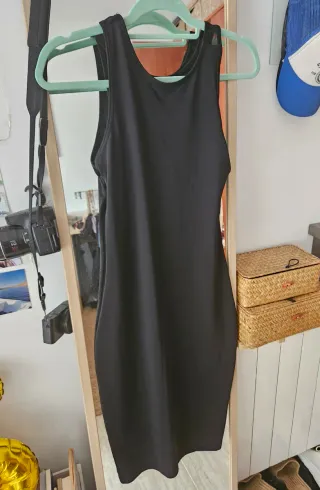 Vestido negro ajustado