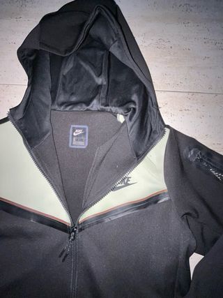 Conjunto Nike Tech Fleece Talla S