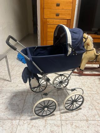 Coche de muñecas clásico azul