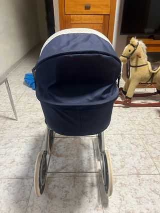 Coche de muñecas clásico azul